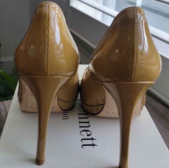 LK Bennett NWT "Sledge" pumps, tan, Patent Leather - Picture 5 of 12